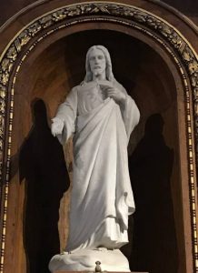 Statue du Sacré-Coeur de Jésus, cathédrale de Poitiers