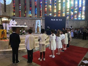 Premières communions à l'église Saint-Paul le 12 juin 2022 