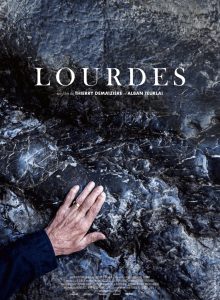 Projection à l'église Sainte-Radegonde de Poitiers du film "Lourdes"